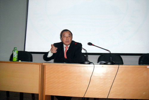 信息学院举行学生干部培训大会