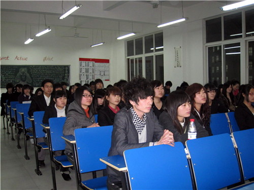 786E4FC851AADF86F4B4FCB95042511F.jpg