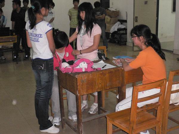 基础医学院利用心理剧排练强调学生心理防护意