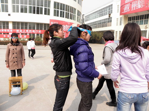 我校匡庐之韵周末文化广场之第二届女生节开