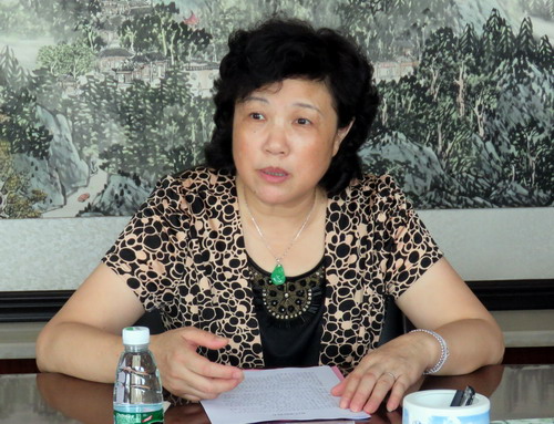 湖北省黄冈市龙感湖管理区党委书记黄智敏一行来校考察交流