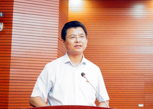 学校召开5月份党委中心组(扩大)学习会-九江学院校园网