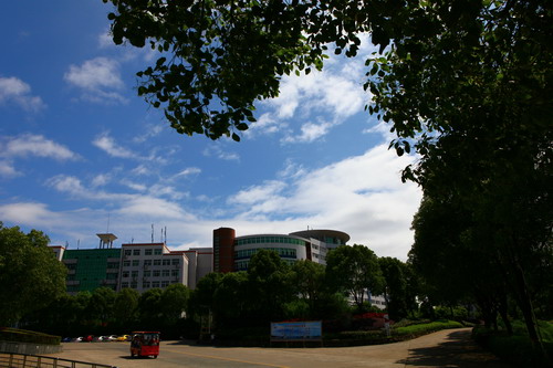 灵秀的江南,律动的校园(图)-九江学院校园网