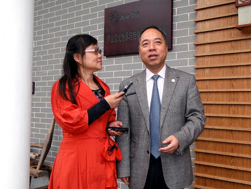 演播艺术家李野默,中央人民广播电台对台节目中心文艺部副主任张浩